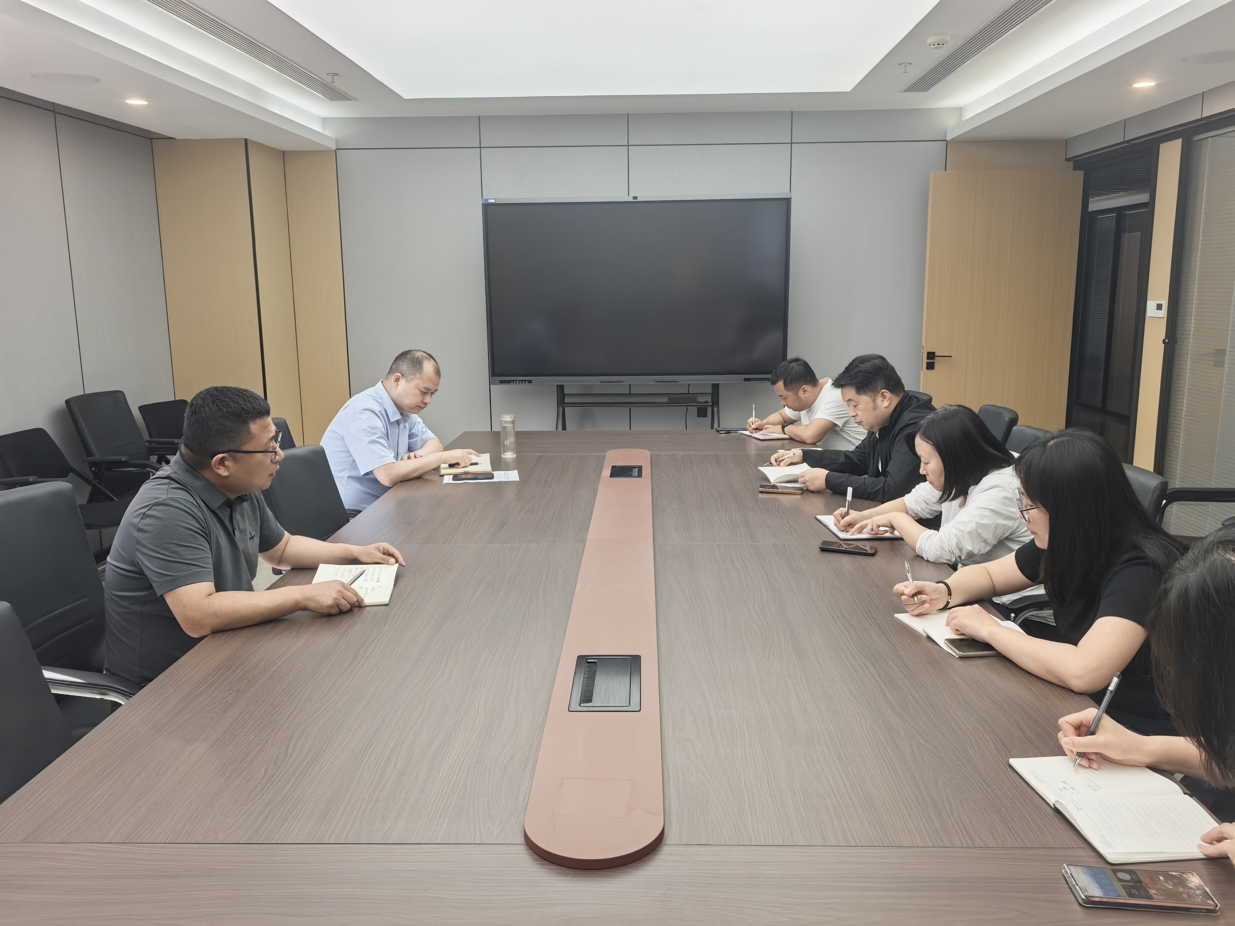 监理公司召开会议 研究部署近期安全生产和...