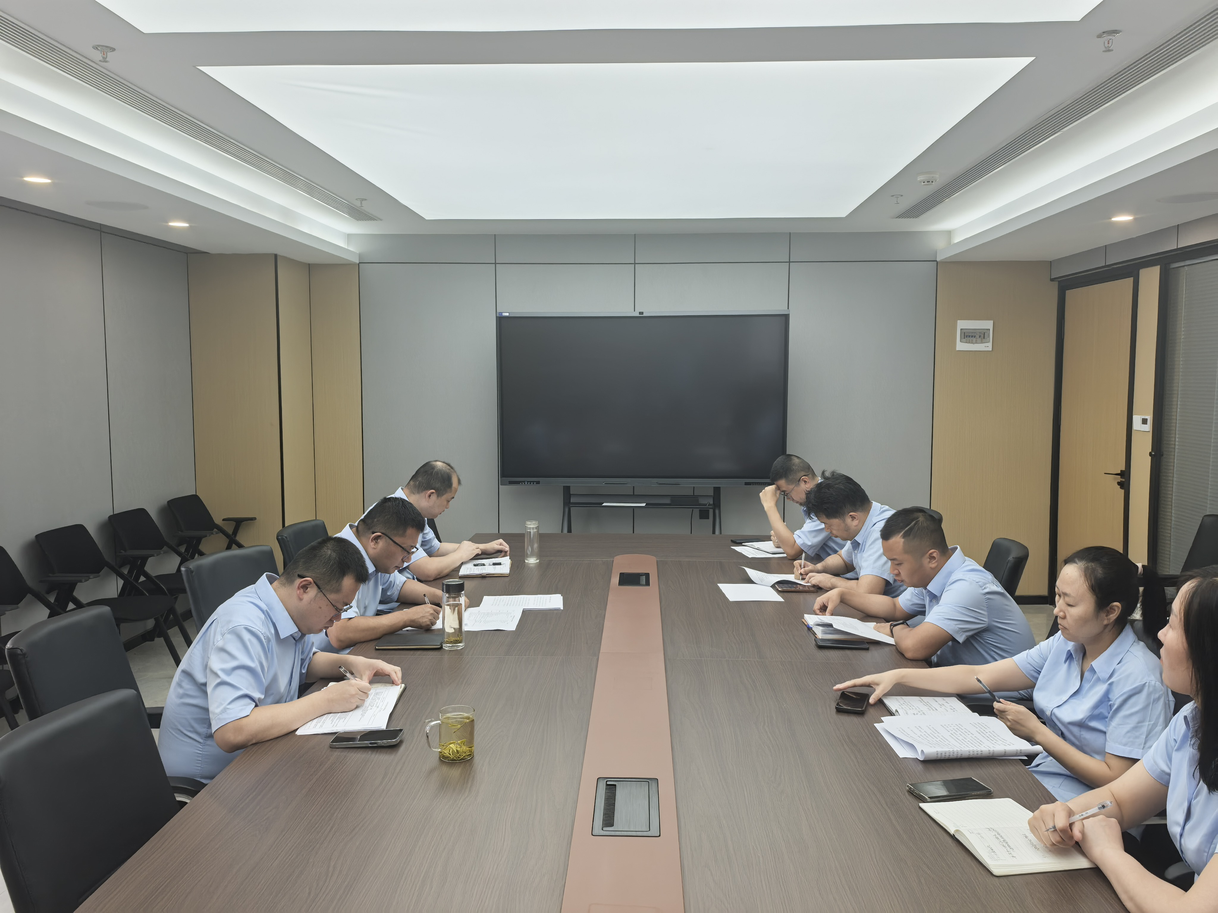 监理公司召开会议总结树立和践行正确政绩观...